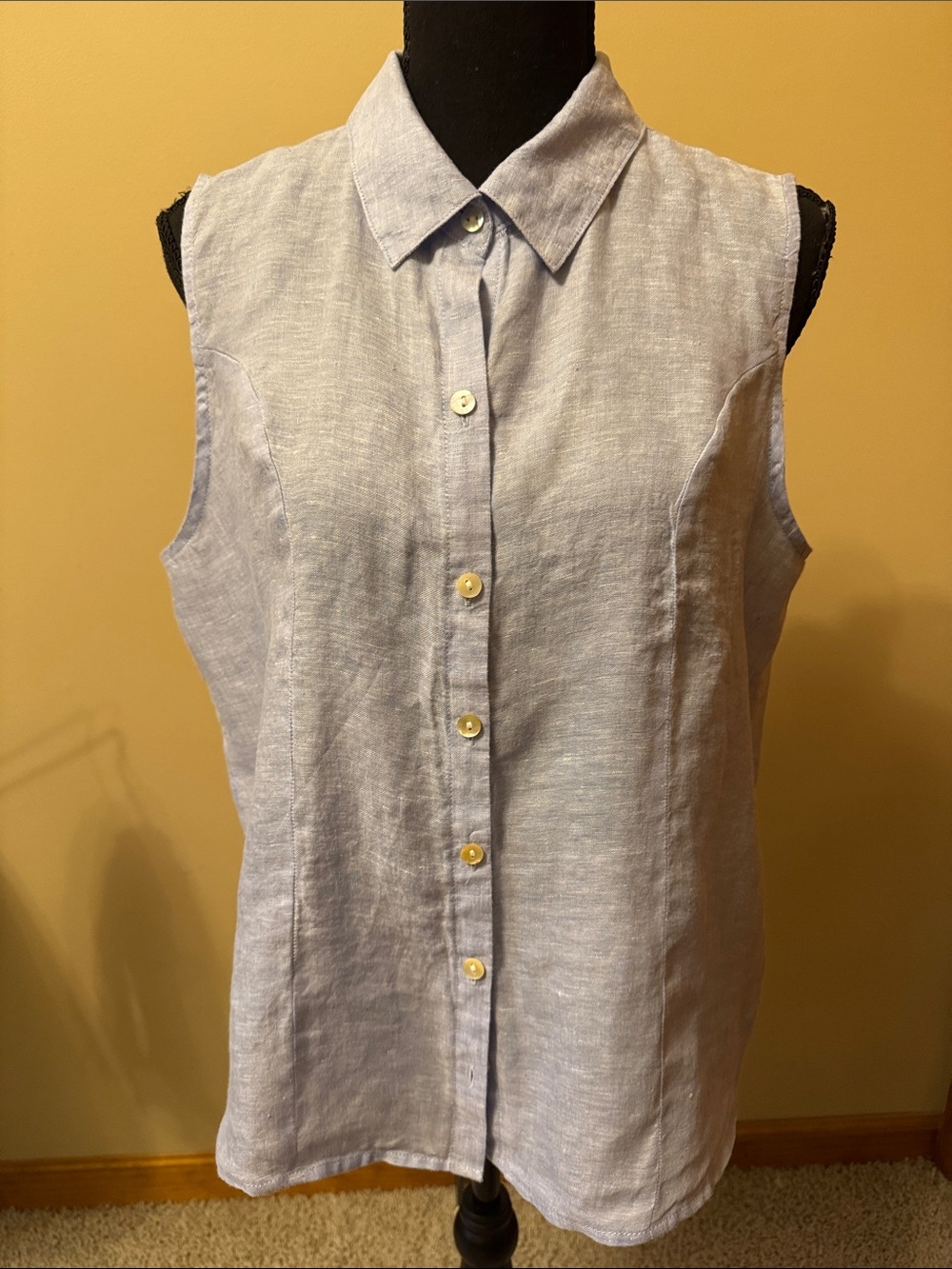 Tahari Pale Blue Sleeveless Button-Down Linen Blend Top
